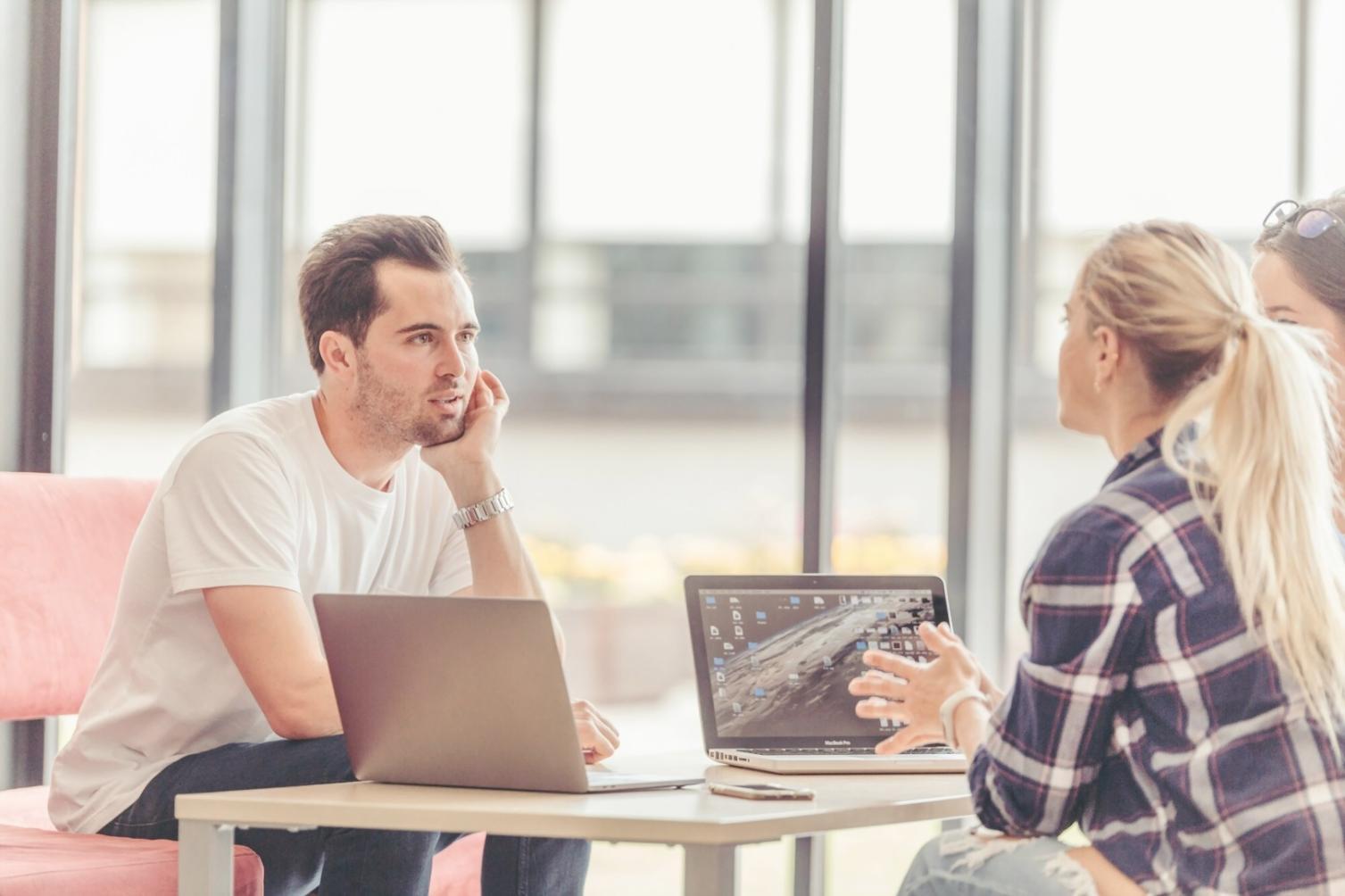 Analyse von Geschäftszahlen am Computer